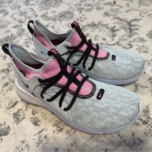 Nike Women's Flex Contact 3